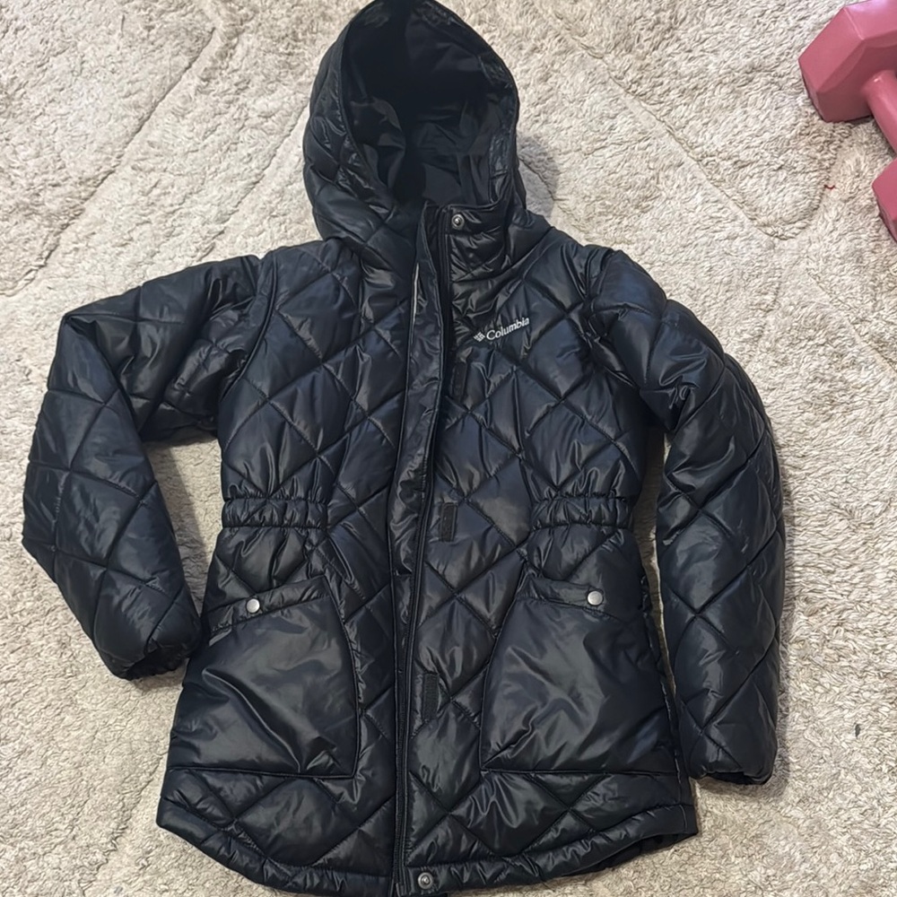 Columbia Black Puffer Jacket with Hood and Quilted Design- Like New
Girls 13/14